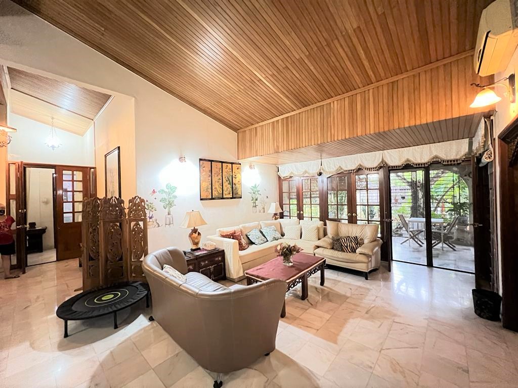 Seksyen 12 Petaling Jaya Single Storey Bungalow Renovated High Ceiling - Image 1