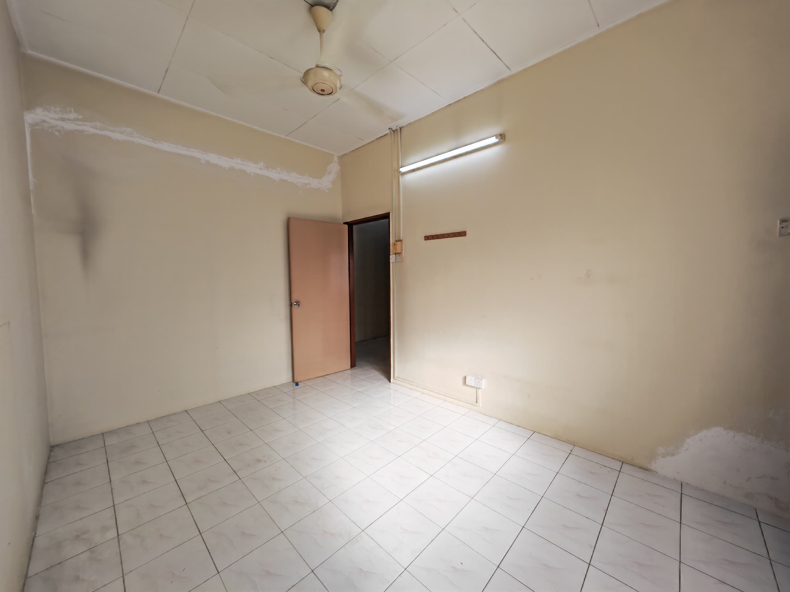 Bandar Bukit Tinggi Jalan Batu Nilam, Klang - Image 1