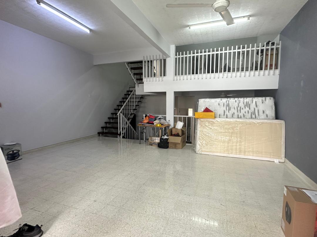 SS1 Kampung Tunku Petaling Jaya Double Storey House Near LRT - Image 1