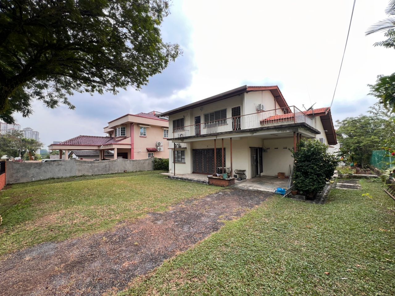Seksyen 17 Petaling Jaya Double Storey Bungalow Gated Guarded - Image 1