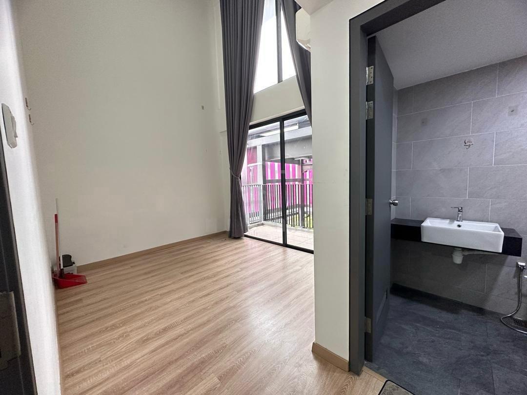 Emporis soho Duplex for sale, Corner Unit, Below Market Value - Image 1