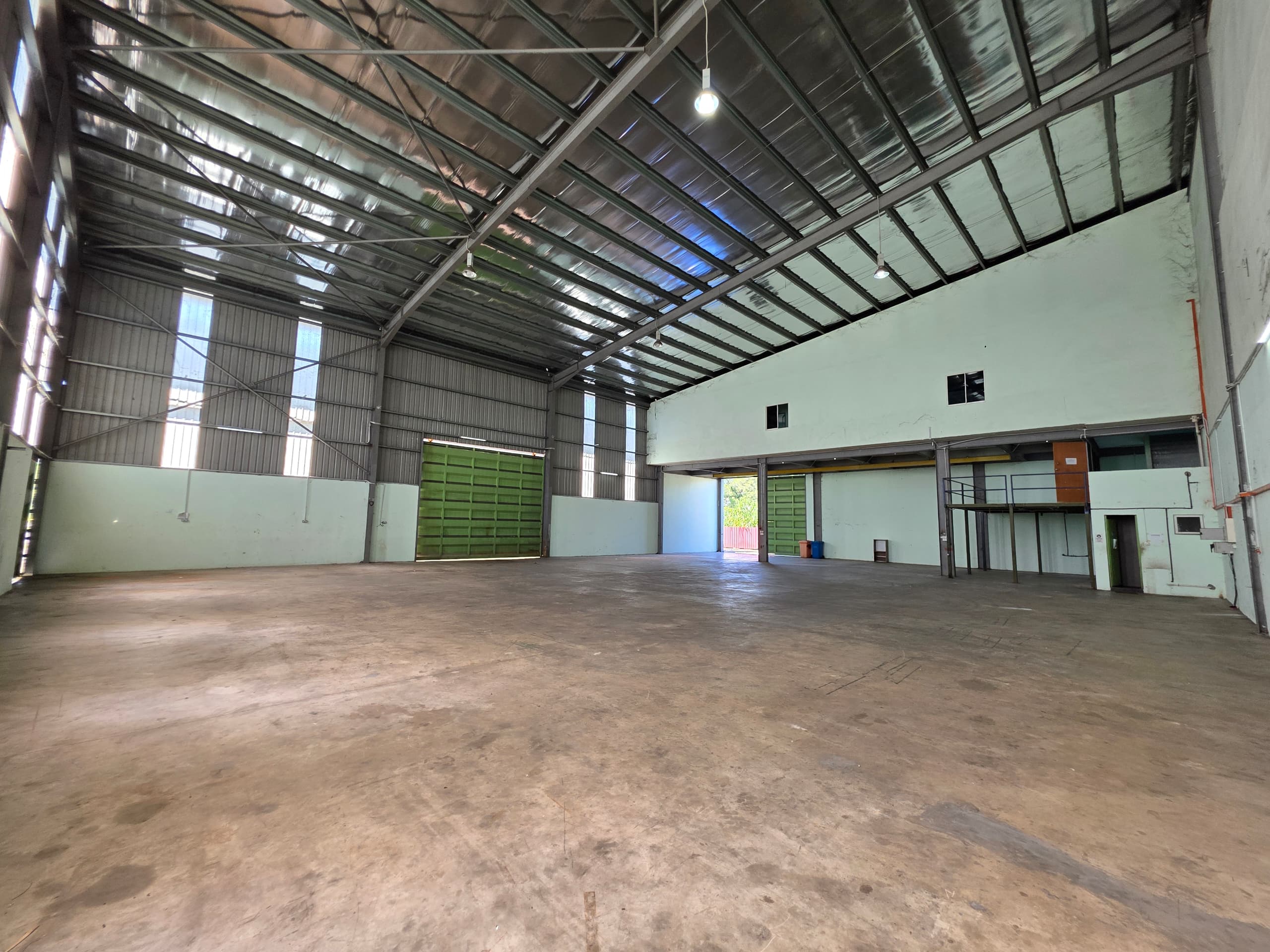 Kampung Bukit Lanchong Subang Jaya warehouse for rent - Image 1