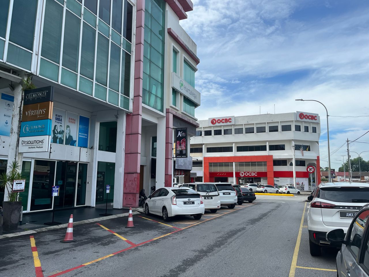 4 storey shop endlot @ Uptown Damansara For Sale - Image 1