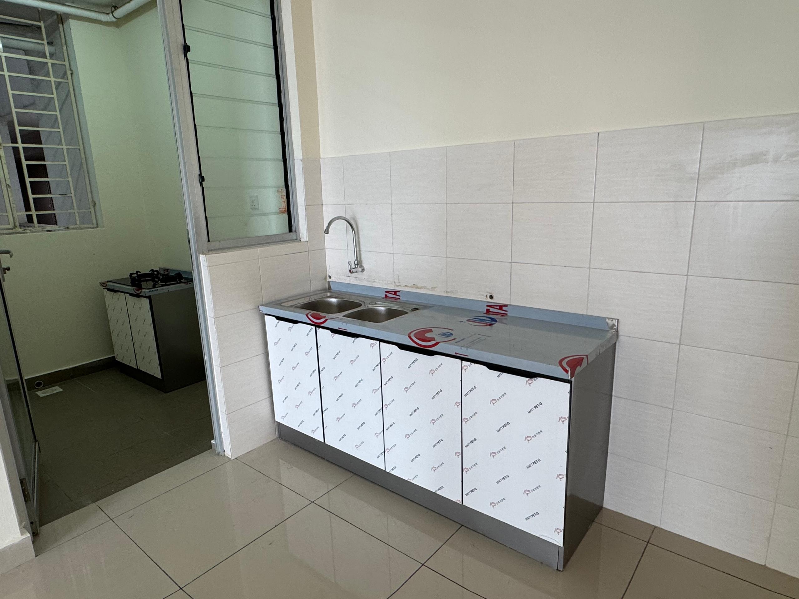 PV21 Condominium - Image 1