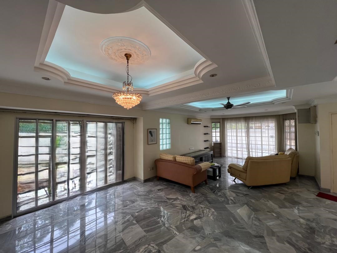 Bandar Utama Bu 4 2 Storey Corner House For Rent - Image 1