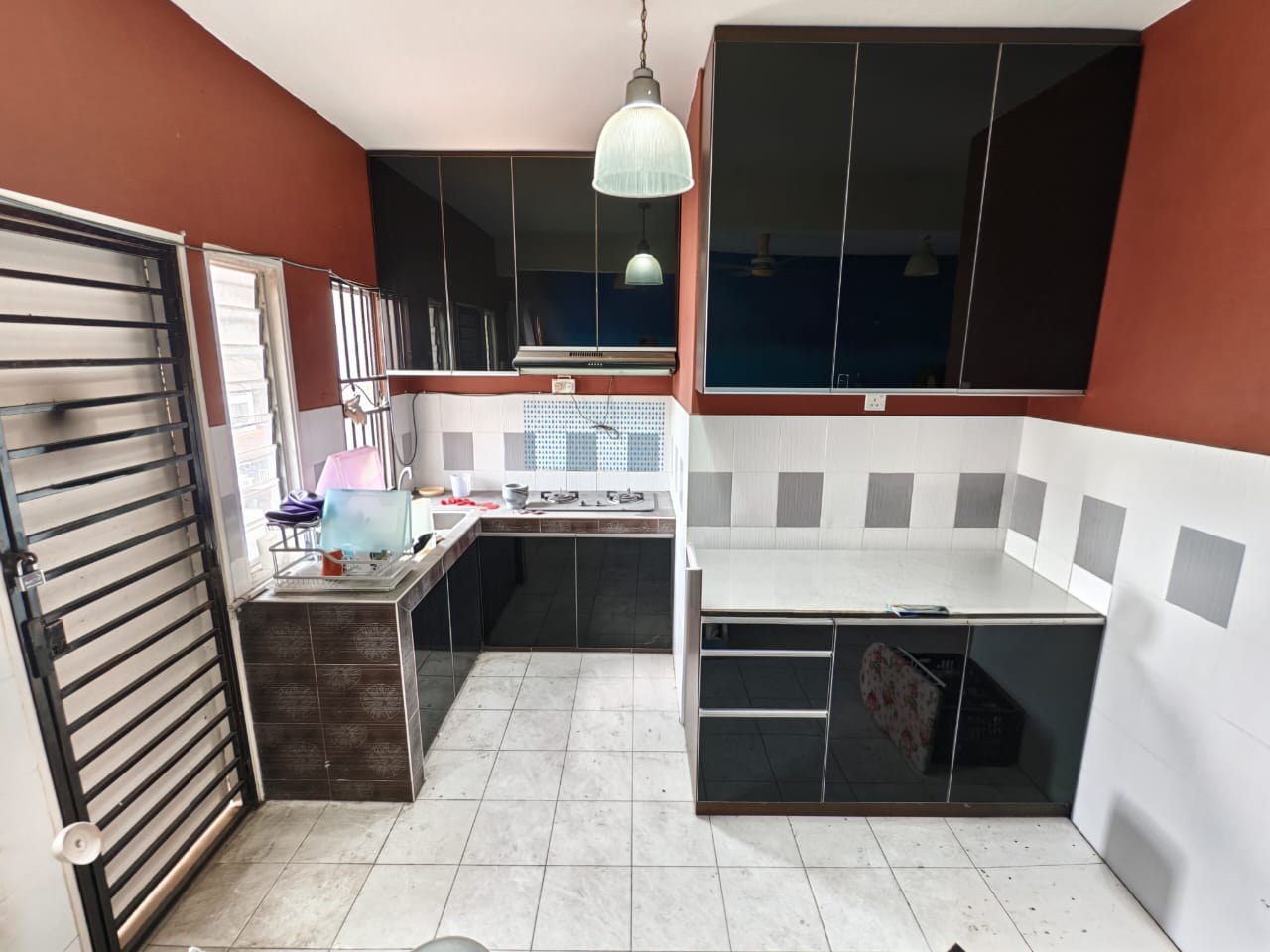 Selayang Amansiara Town House For Sale - Image 1