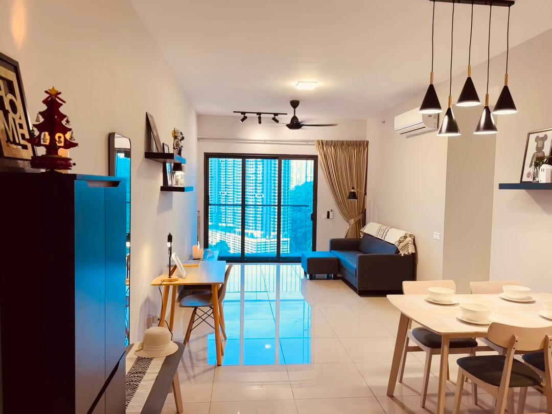 4 rooms 2 bathroom unit with ID near KPJ Damansara, Ikea and PJ Trade Center Damansara Perdana - Image 1