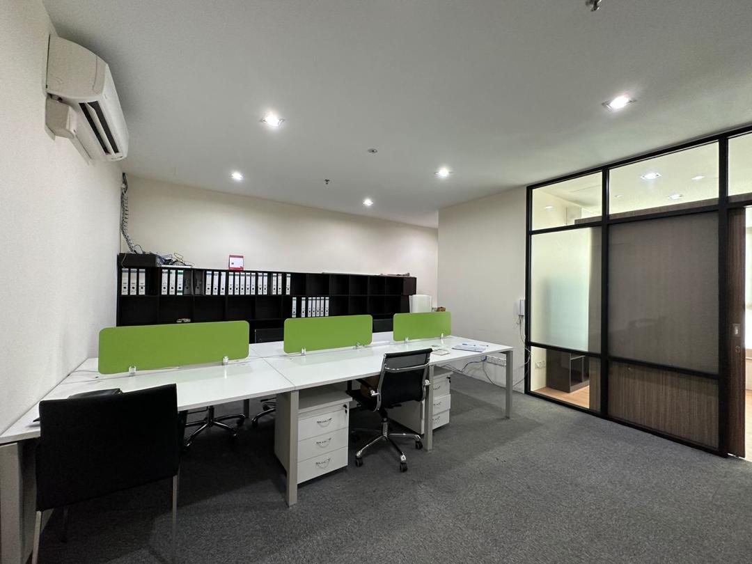 Pj Tropicana Avenue, Fully Furnished Office, Endlot, Nearer to Lift - Image 1