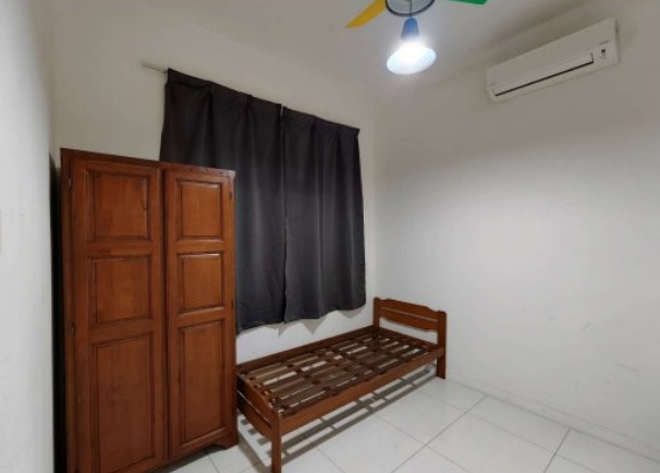 For Sale: 2 Bedroom Skypod Service Residence in Persiaran Puchong Jaya Selatan - Image 1