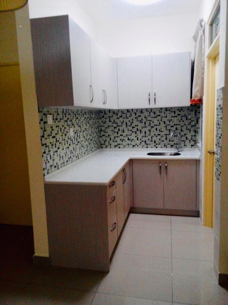Metropolitan Square Condo