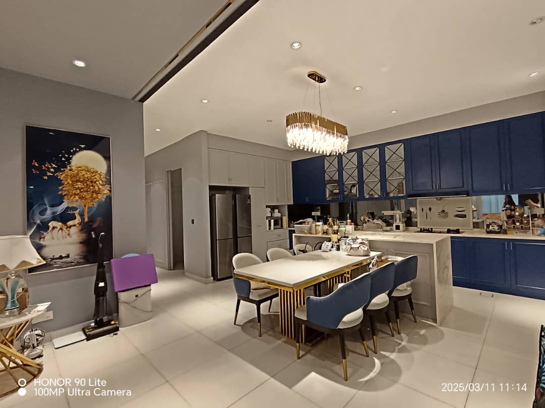 Near CIQ (PERMAS JAYA) Luxury Like Showroom Big Size Apartment In Town - Image 1