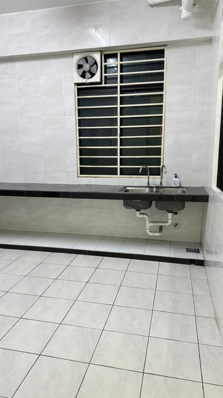 Park 51 Residency Petaling Jaya 4 Bedrooms Ready for Sale Now - Image 1