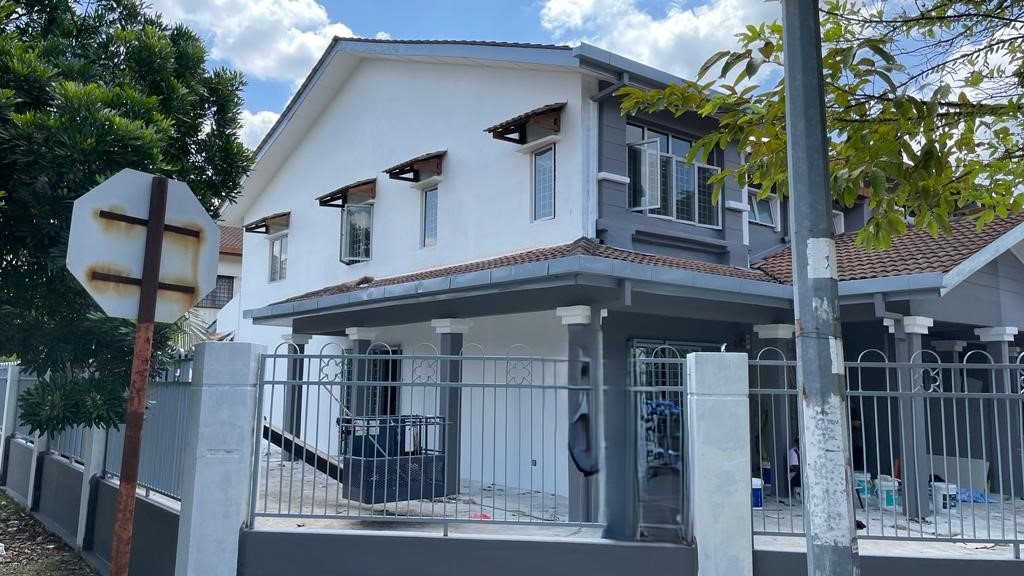 Corner Lot 2-Storey Terrace - Image 1