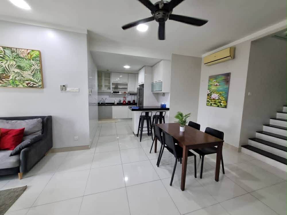 2602 Aqua Villa Townhouse Sek 7 Shah Alam by Emily - Image 1