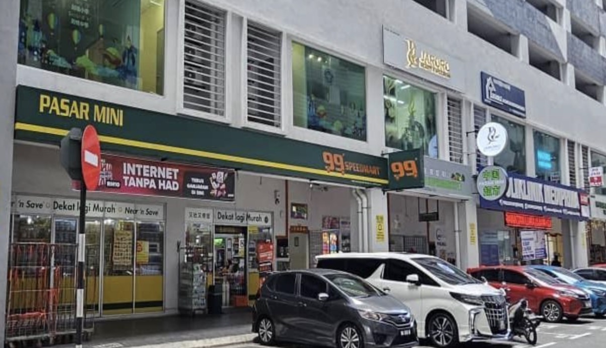 Razakcity Shop-Lot for RENT - Image 1