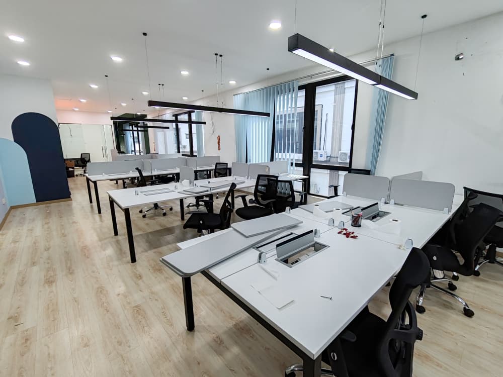 En Bloc 3 Storey Shop Office For Rent At Damai Circles Business Suites - Image 1