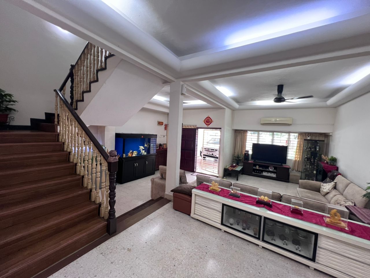 SS18 Subang Jaya Double Storey Terrace House Freehold Near LRT Station - Image 1