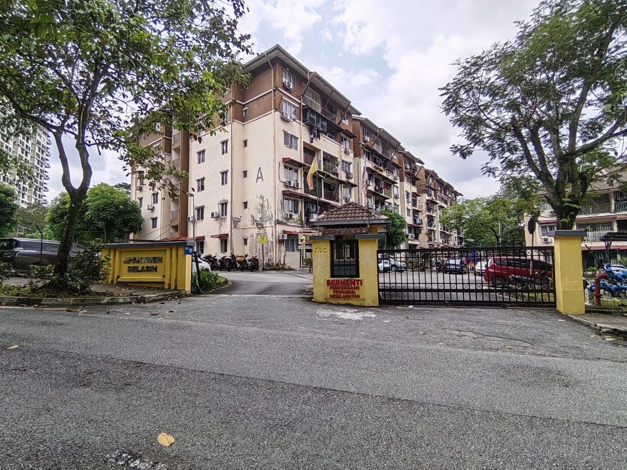 Damansara Damai Selasih Apartment - Image 1