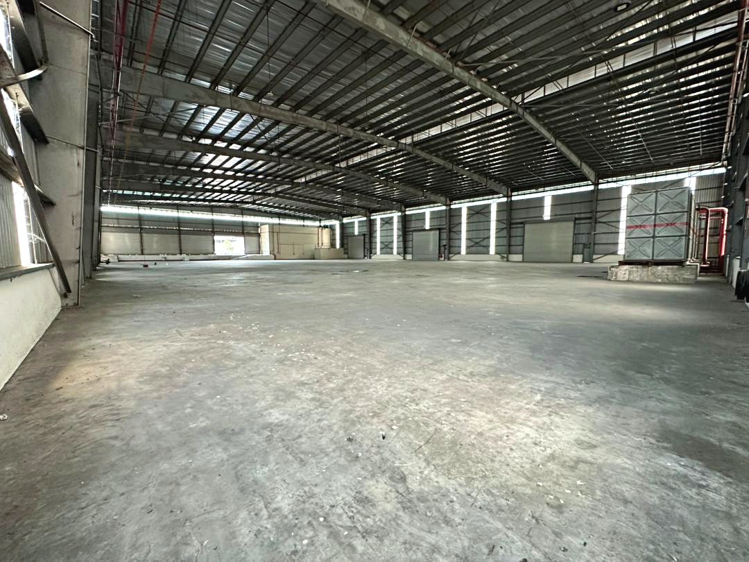 Warehouse @ Jalan Tun Teja, North Port For Rent - Image 1