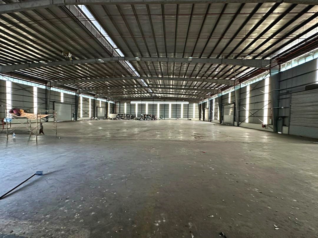 Warehouse @ Jalan Tun Teja, North Port For Rent - Image 1