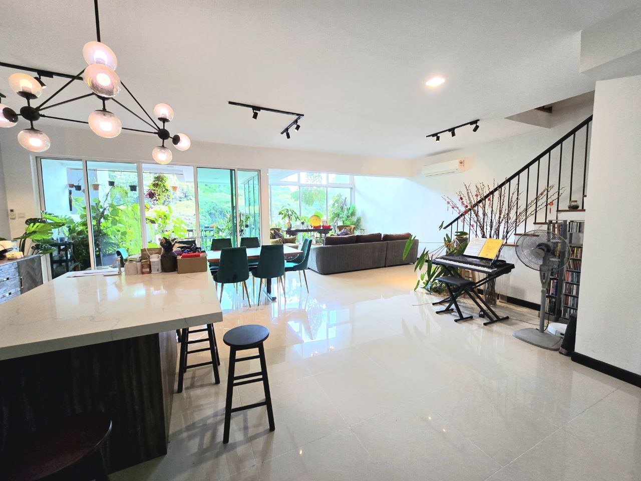 Armanee terrace II, mid floor facing forest for sale - Image 1