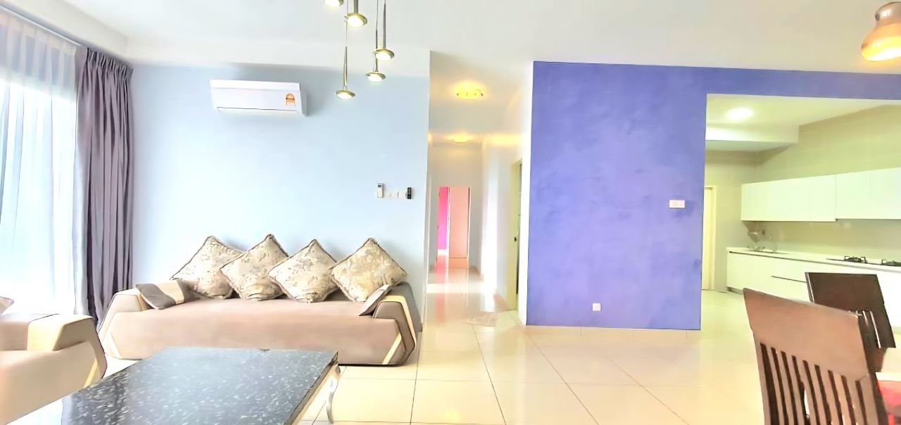 Below market, high floor, unblock forest view, sell full furnished! Balconies unblock view: Greenery Forest, KLCC/ Petronas Twin Towers, Genting Highlands. - Image 1