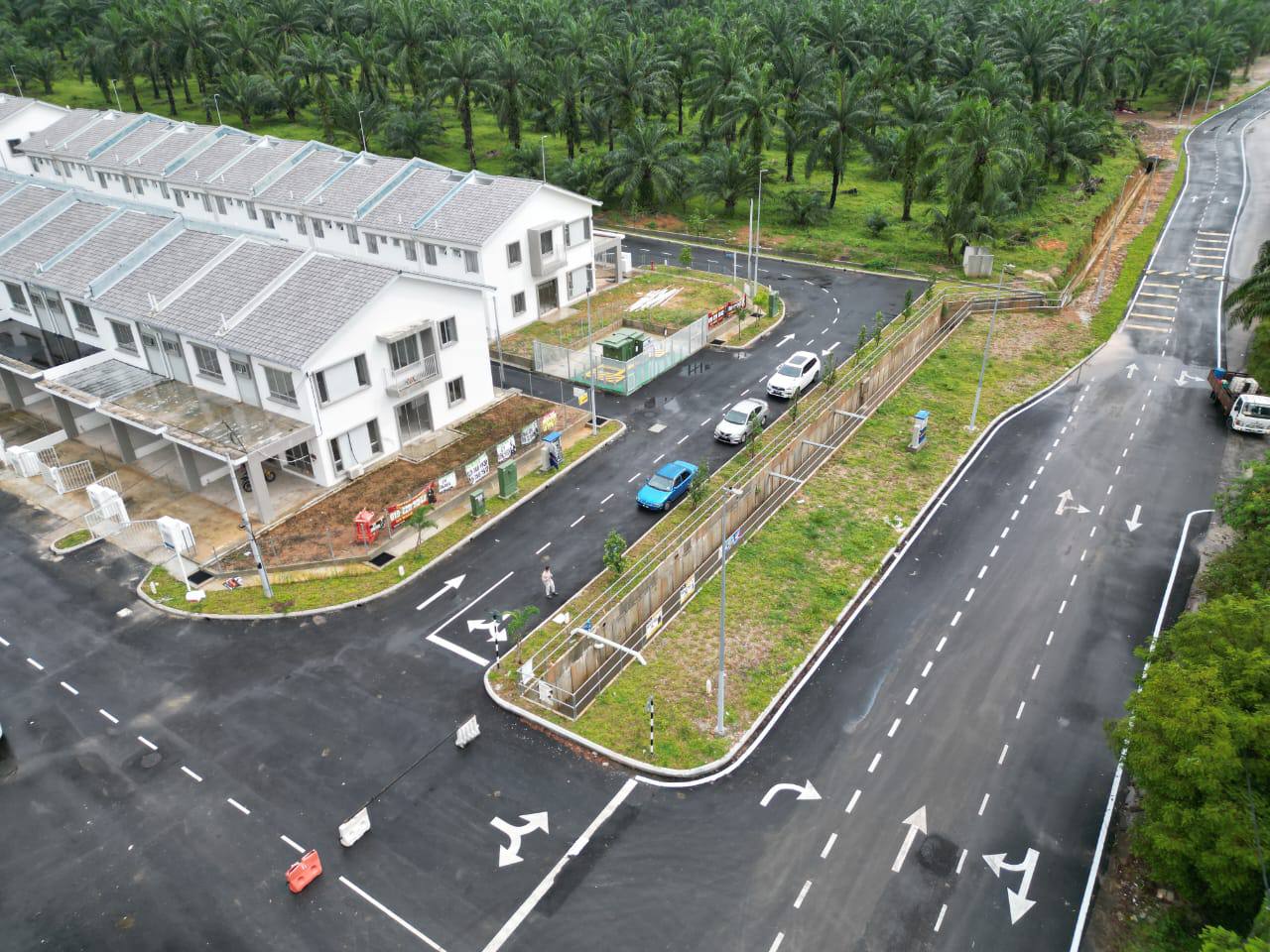 The strand shoplot ground floor For Rent - Image 1