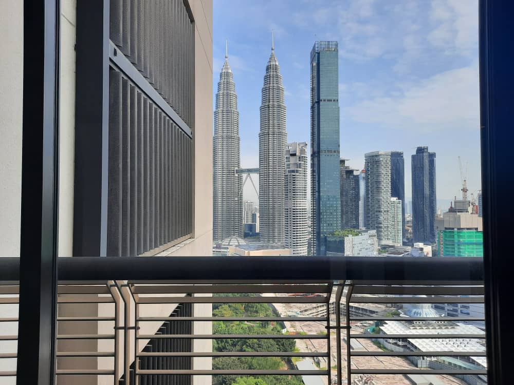 Binjai On The Park | KLCC | Petronas Twin Towers | Fully Furnished Unit - Image 1