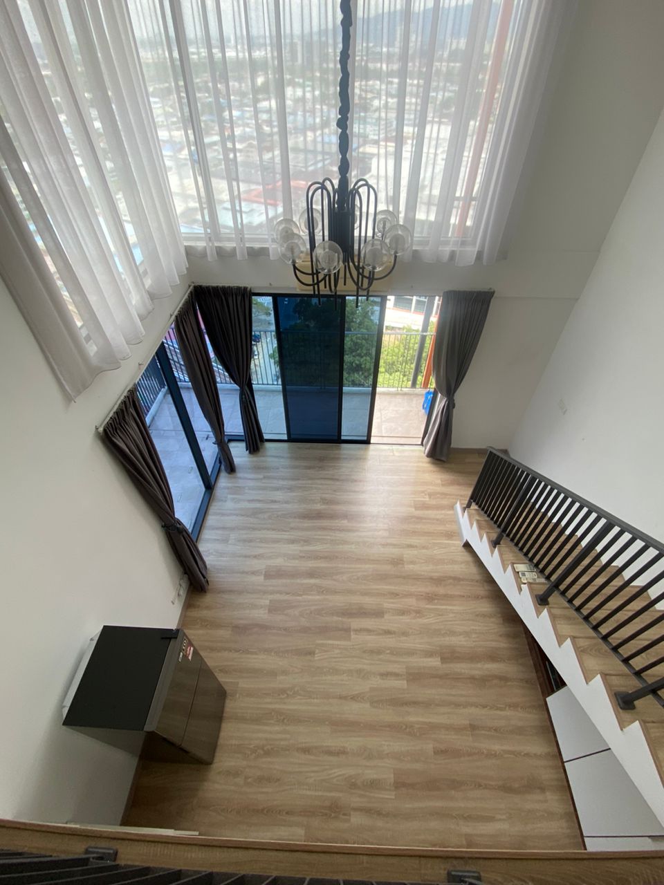 Emporis SOHO Corner For Rent | High Floor | Move-In Condition - Image 1