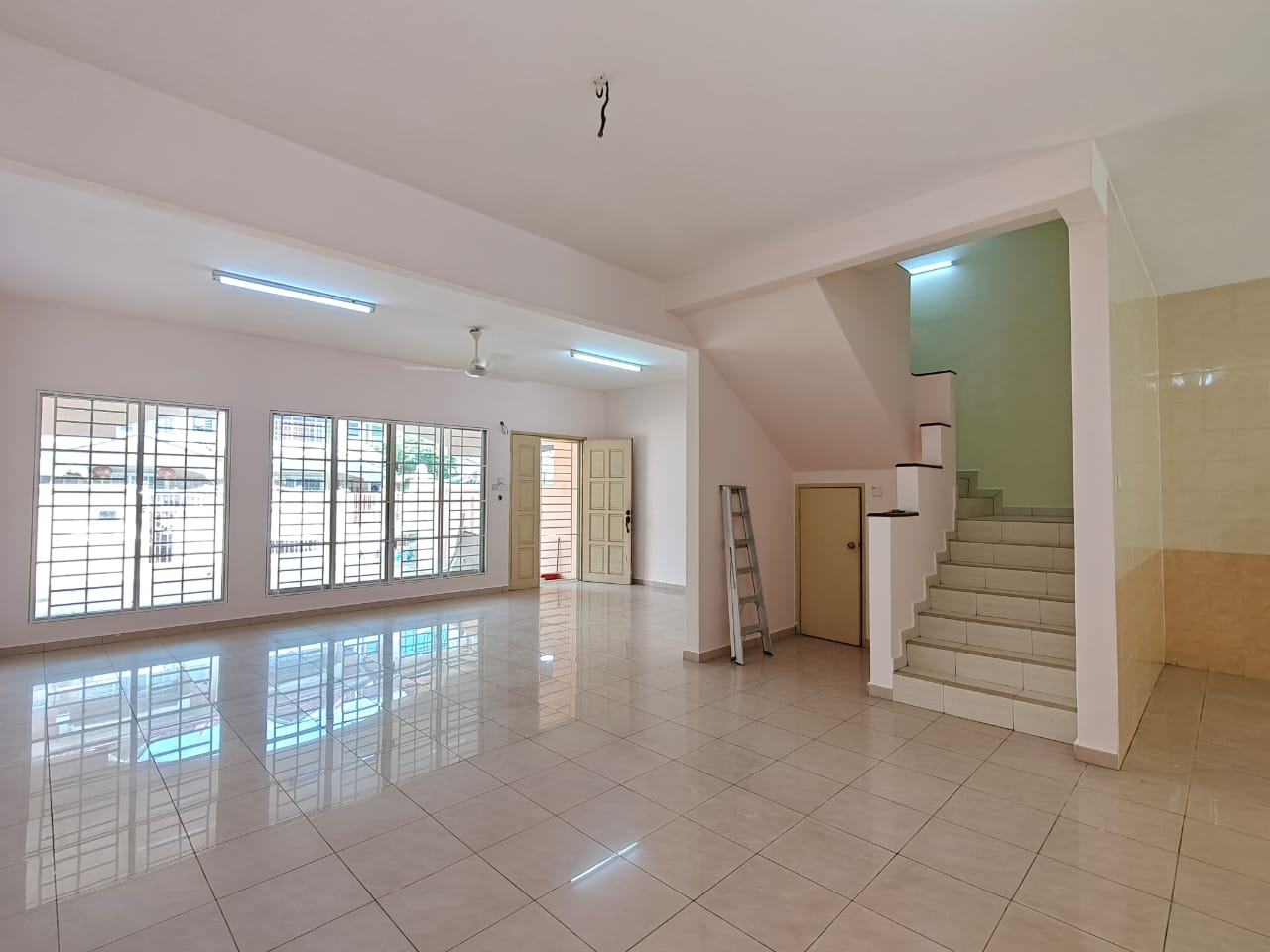 Bandar Bukit Tinggi 2 2.5 storey link house for rent - Image 1