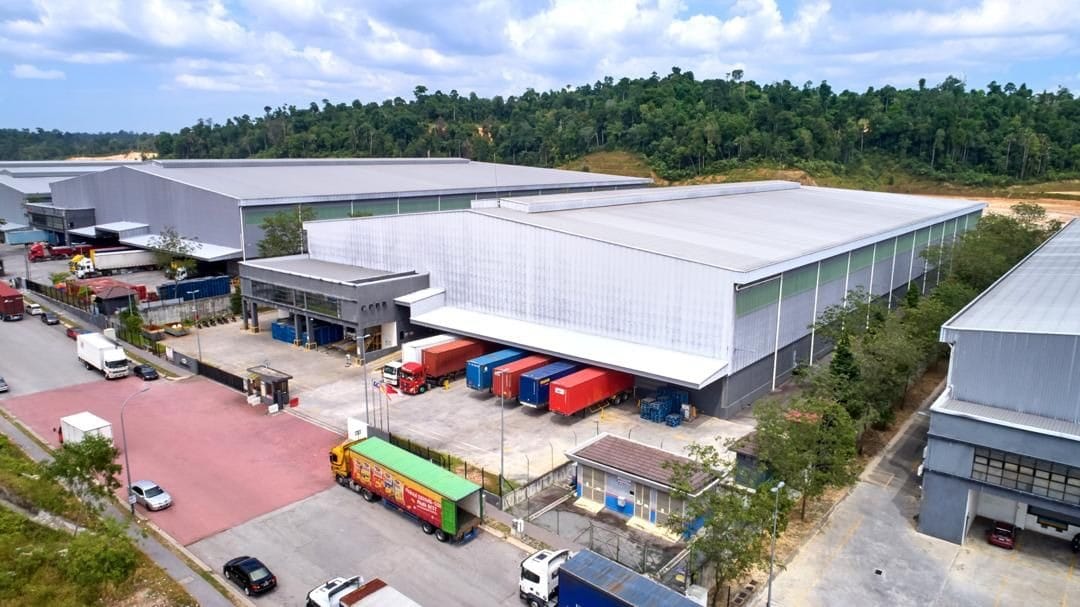 Shah Alam U10 Logistics Park | 140,000 Sq Ft Modern Warehouse For Rent (18 Docks & 12m Height) - Image 1