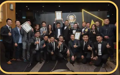 Vivahomes agents receiving awards