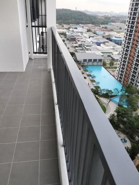 3-bedroom service residence for rent at Anya at shorea park, taman meranti permai, 3r2b, 2 car park, puchong