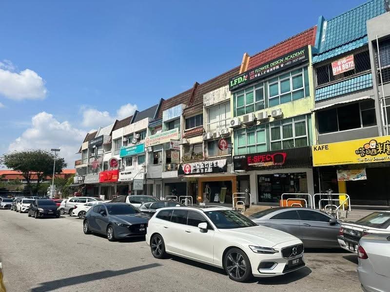 Shop for rent at Subang jaya ss15 Co office, jln SS 15/4 - photo 1 of 13