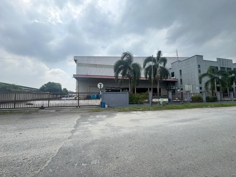 Warehouse for rent at USJ 1 jalan Subang 7 warehouse