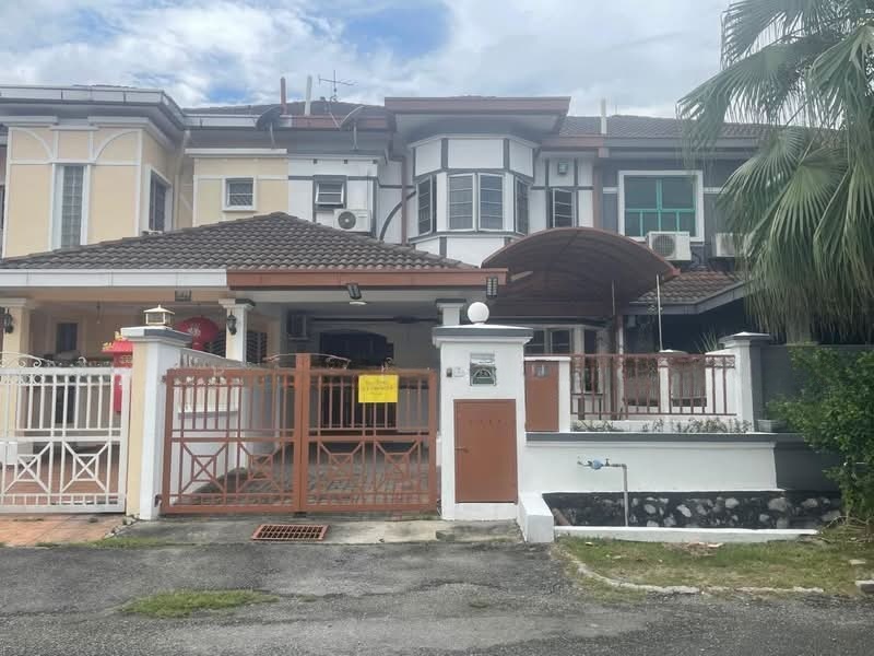 4-bedroom 2-storey terraced house for sale at Usj 16 gated and guarded double storey