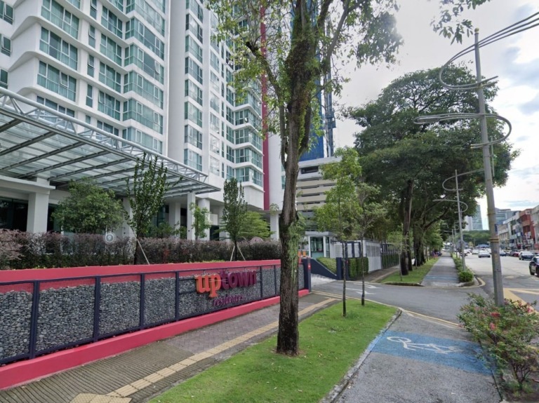 Uptown Residences Fully Furnished 1+1 Bedroom For Sale, 887 sf, Pool View, Freehold