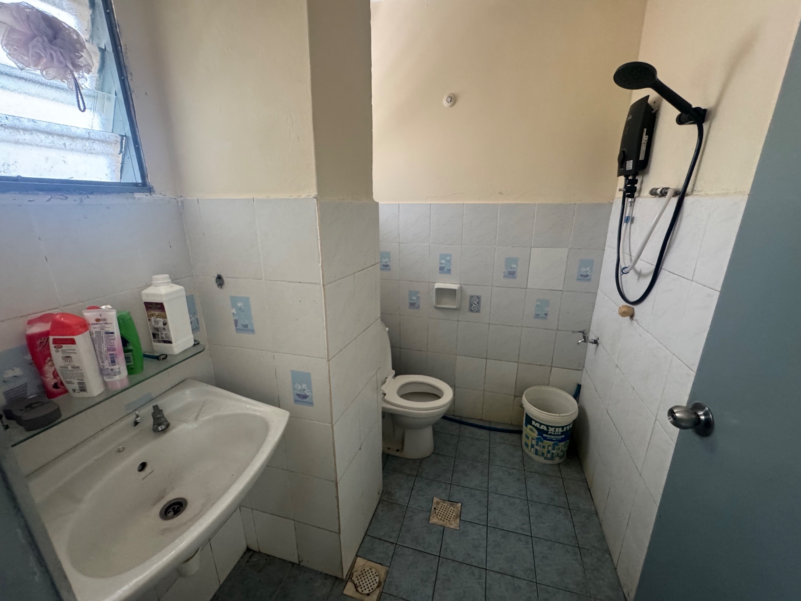 Aman Dua - Desa Aman Puri - For Rent - Partially Furnished - RM1,500 - Image 1