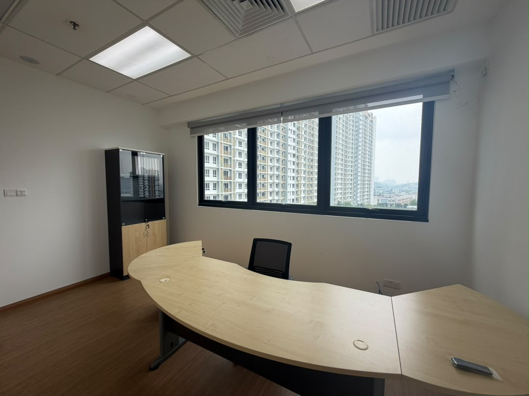 Atwater Commercial Section 13 Petaling Jaya Grade A Partially Fitted Office Ready for Rent - Image 1