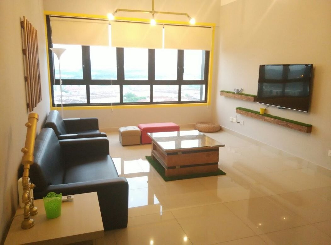 I residences i city shah alam 3+1beds 3baths for rent availble move in - Image 1