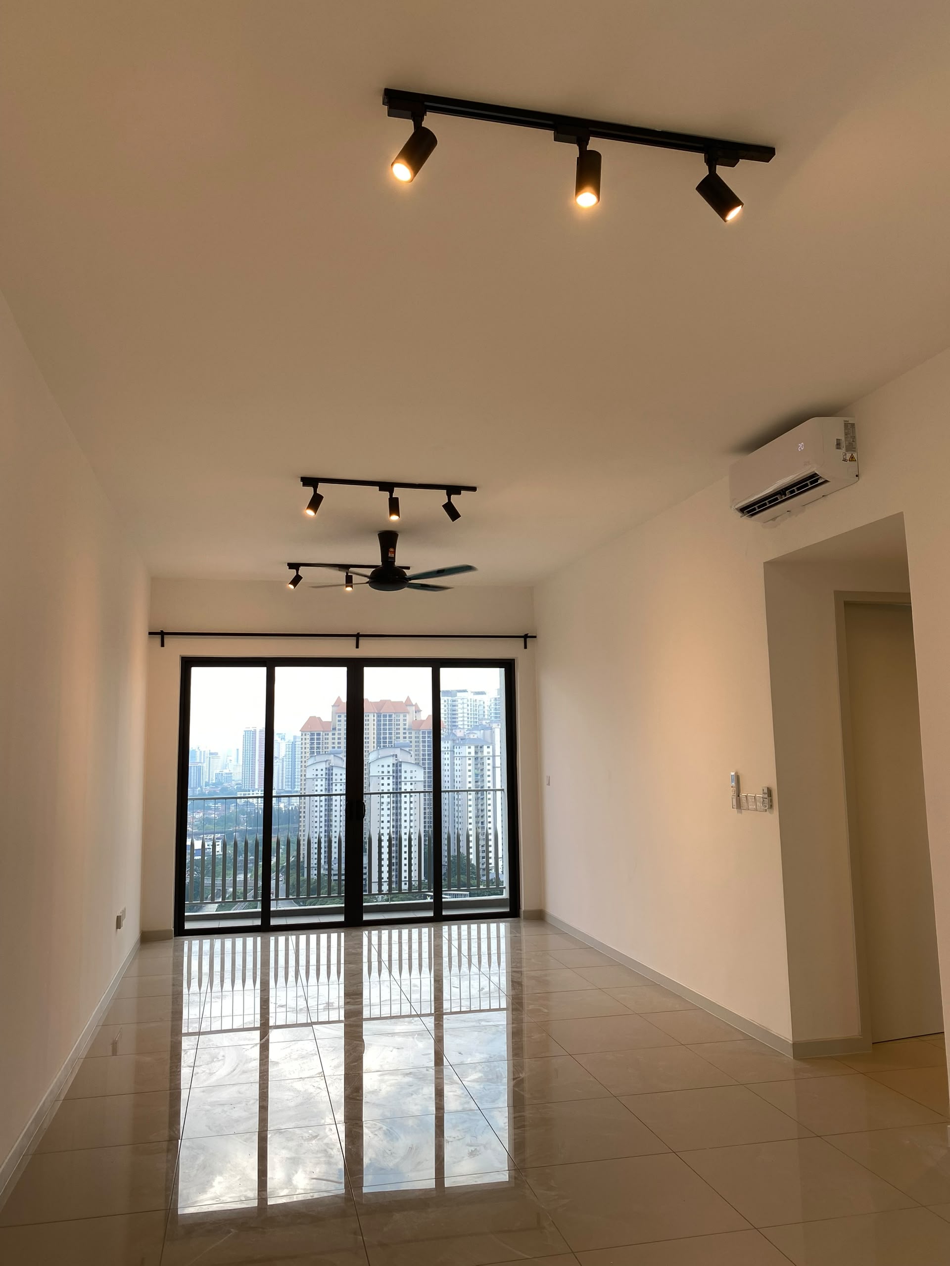 Savio Riana Dutamas ✅ 2 parking Balcony unit for sale - Image 1