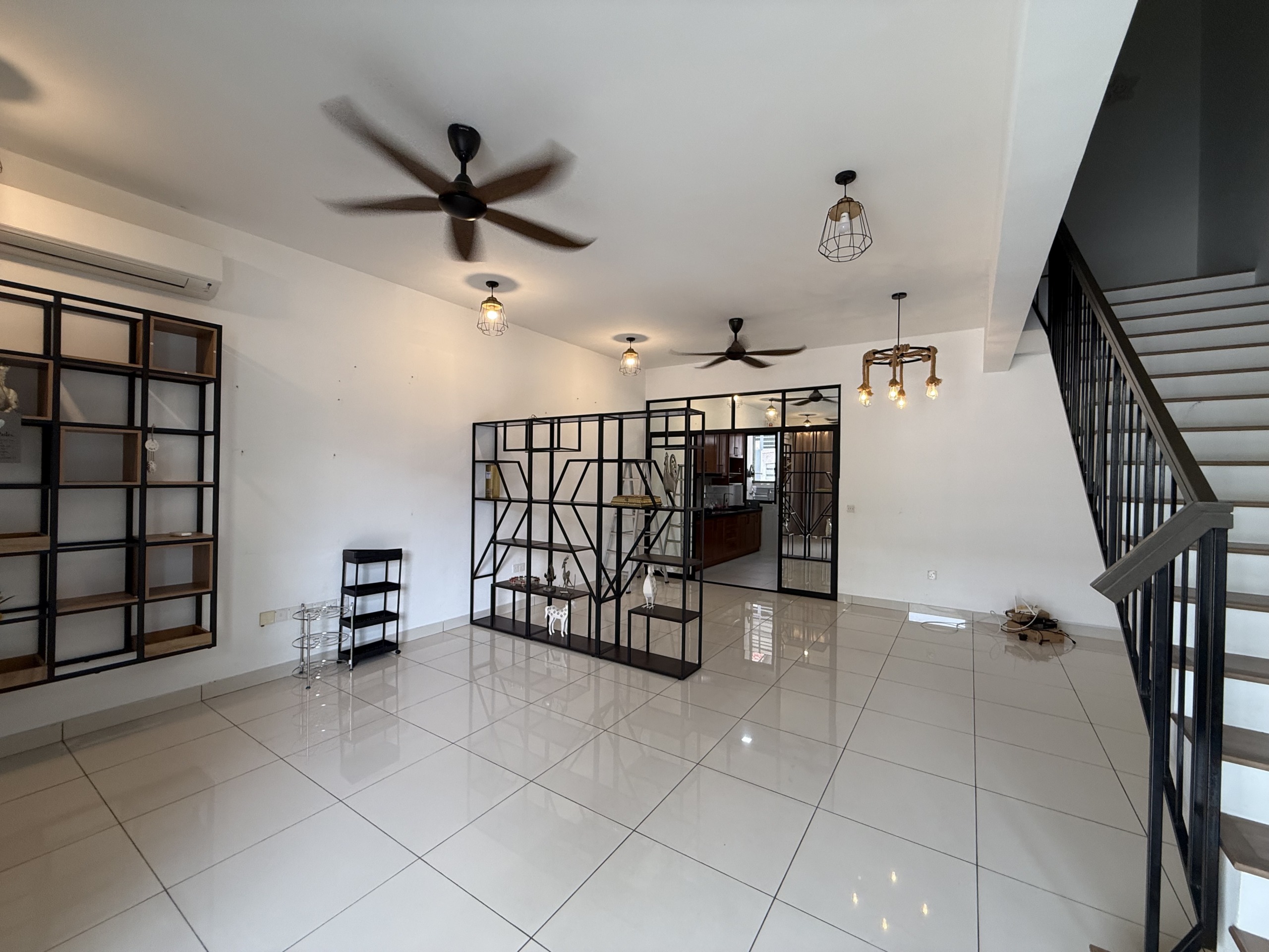 Elmina Valley 1 Partially Furnished For Rent - Image 1
