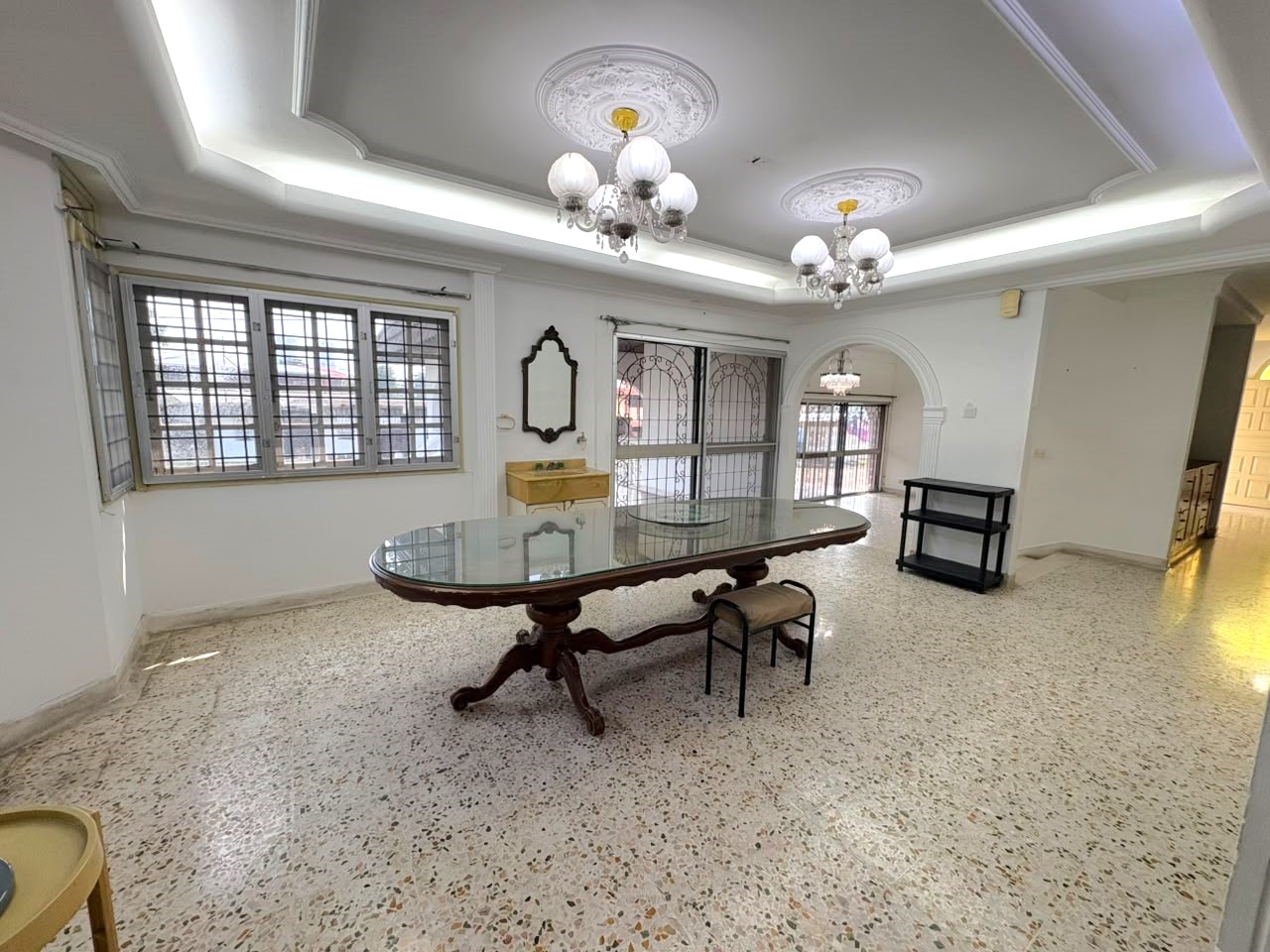 6-bedroom bungalow house for sale at SS3 Taman Universiti Double Storey Bungalow House, Freehold Gated Guarded.