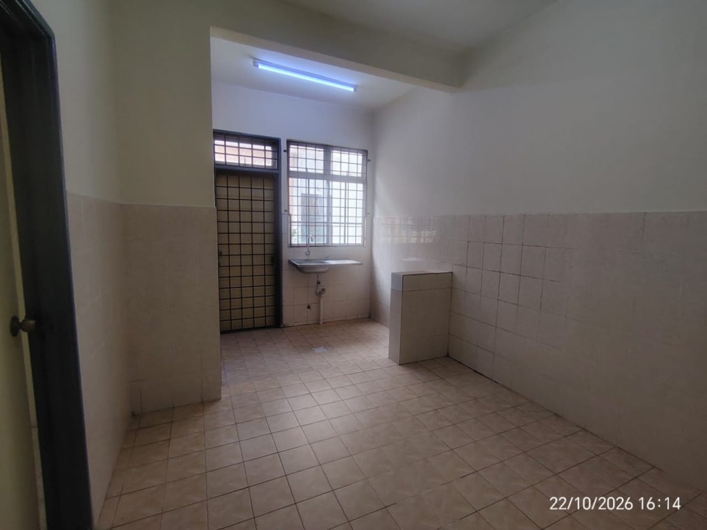 For Rent | Double Storey House @ Bukit Tinggi, Klang – 4 bedroom 2-storey terraced house for rent in Port Klang, Selangor (photo 3 of 11)