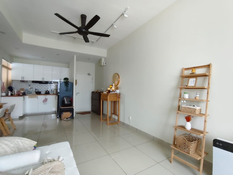 Nexus Residensi Kajang, 800 sqft 2 Bedrooms 2 Bathrooms For Sale RM360k