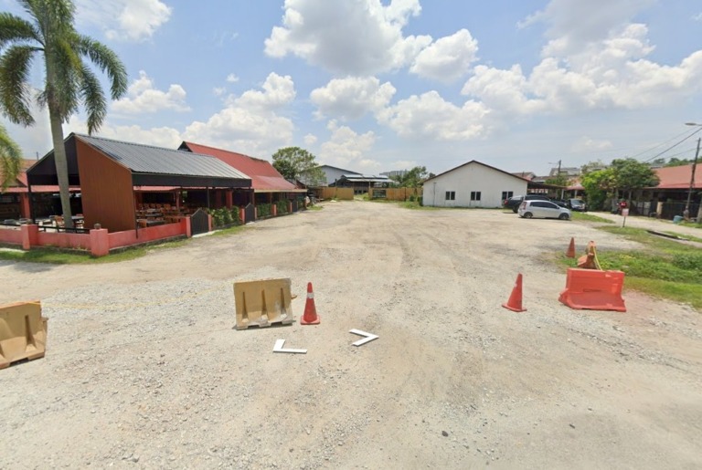 PICKLEBALL CENTRE + LAND FOR SALE