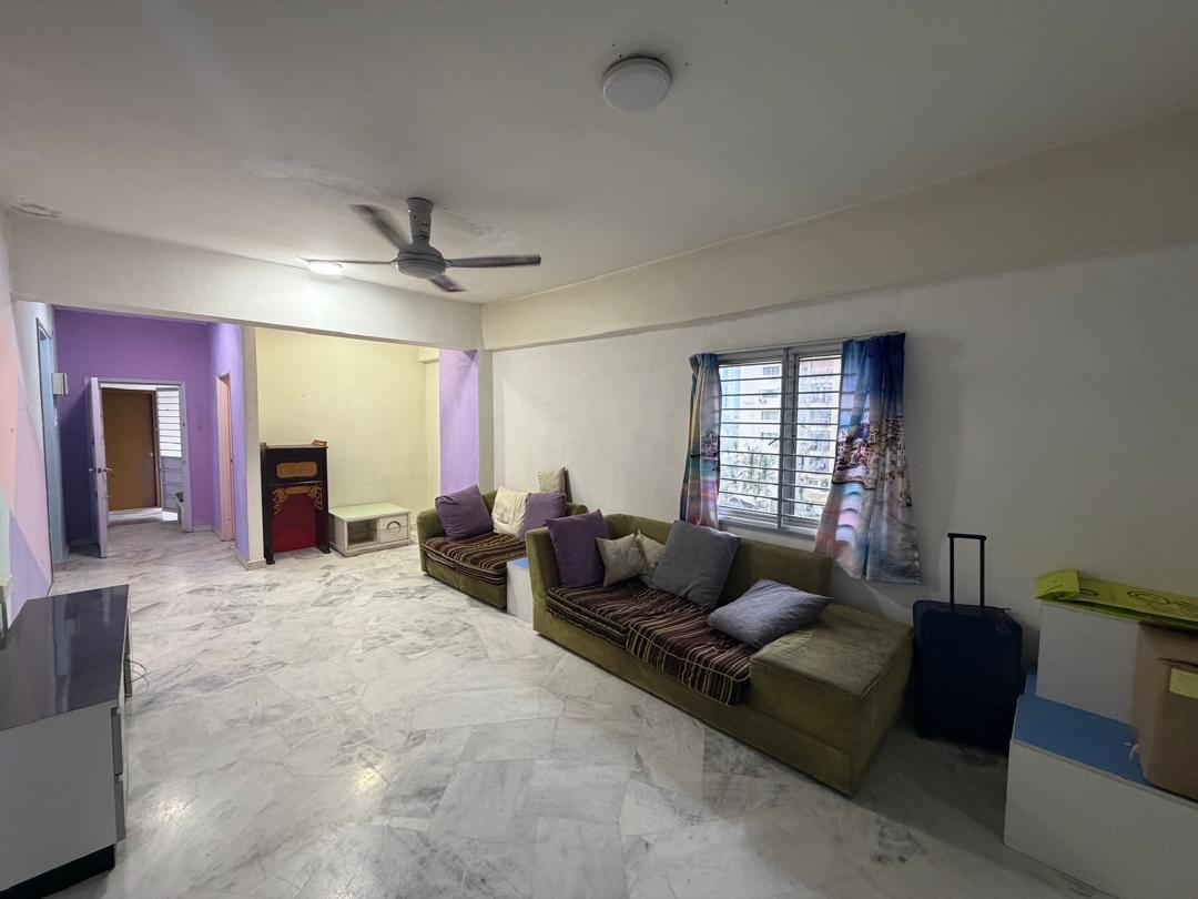 3-bedroom condominium for sale at Meadow Park 2, Kuchai Lama - photo 1 of 5